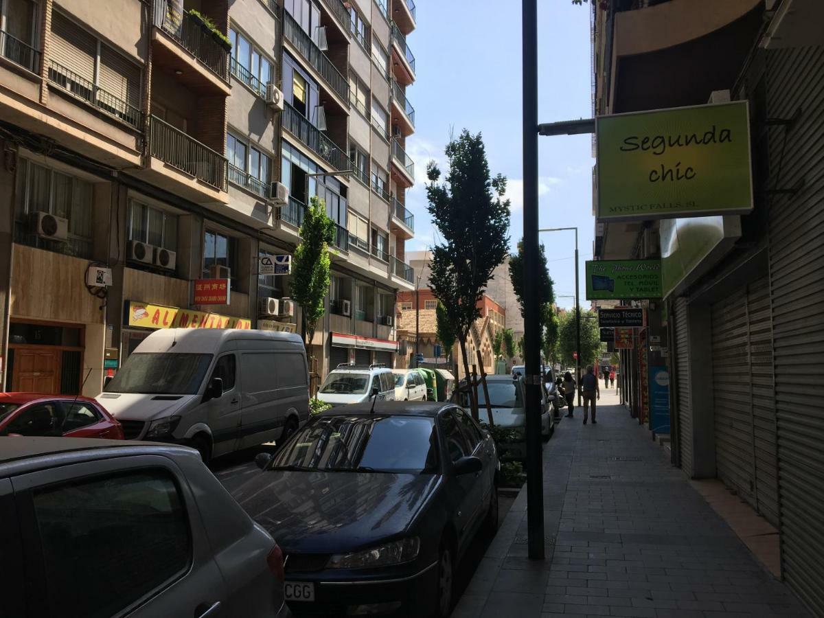 4 Bedrooms -Seneca Center Apartment Alicante Bagian luar foto