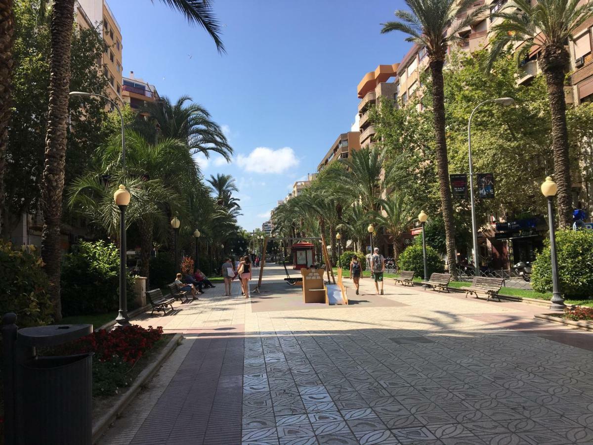 4 Bedrooms -Seneca Center Apartment Alicante Bagian luar foto